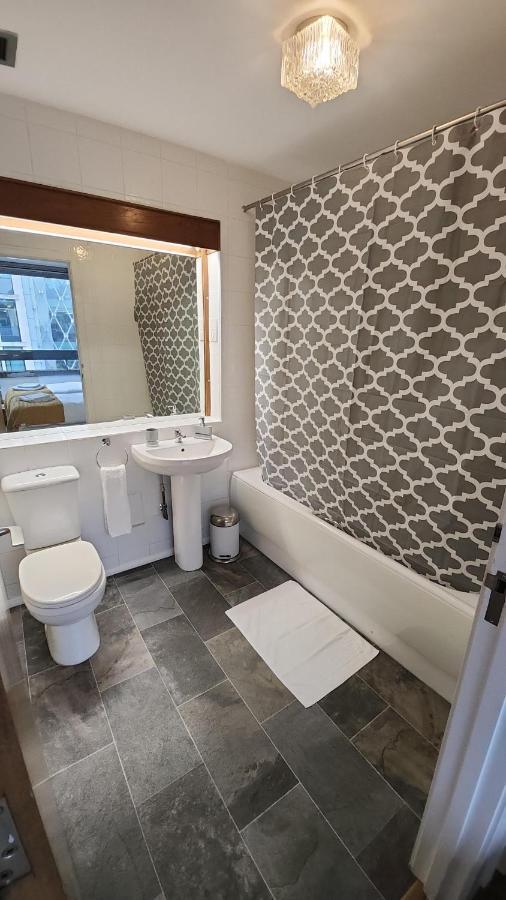 Top Floor Room In Baker St Londres Exterior foto