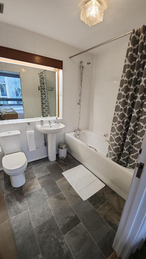 Top Floor Room In Baker St Londres Exterior foto